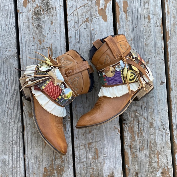 low ankle cowboy boots